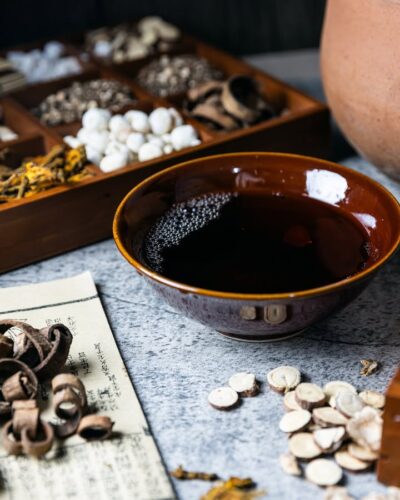 Did you know traditional Chinese medicine has been used for over 2,000 years to help balance the body through seasonal shifts? 

At Sunrise Garden, experienced practitioners use time-honoured remedies to support your immunity and overall wellbeing, naturally. Step in and feel the difference this autumn.

#eastwood #eastwoodshoppingcentre #sunrisegarden #chinesemedicine #naturalremedies #wellnessjourney #localcare
